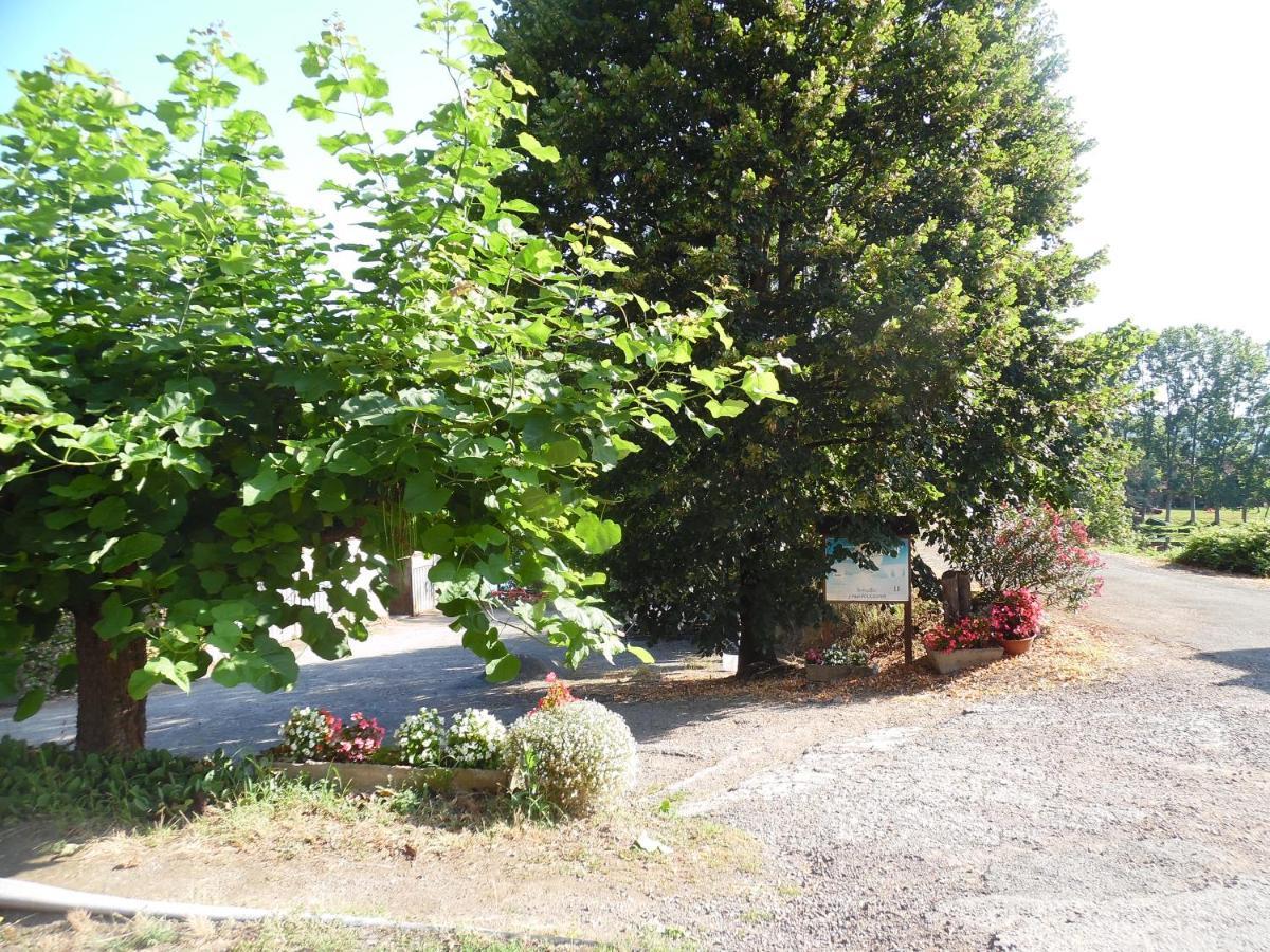 فندق Le Pont De Livinhac دوكازوفيل المظهر الخارجي الصورة