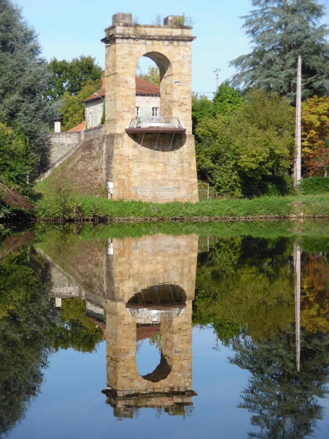 فندق Le Pont De Livinhac دوكازوفيل المظهر الخارجي الصورة